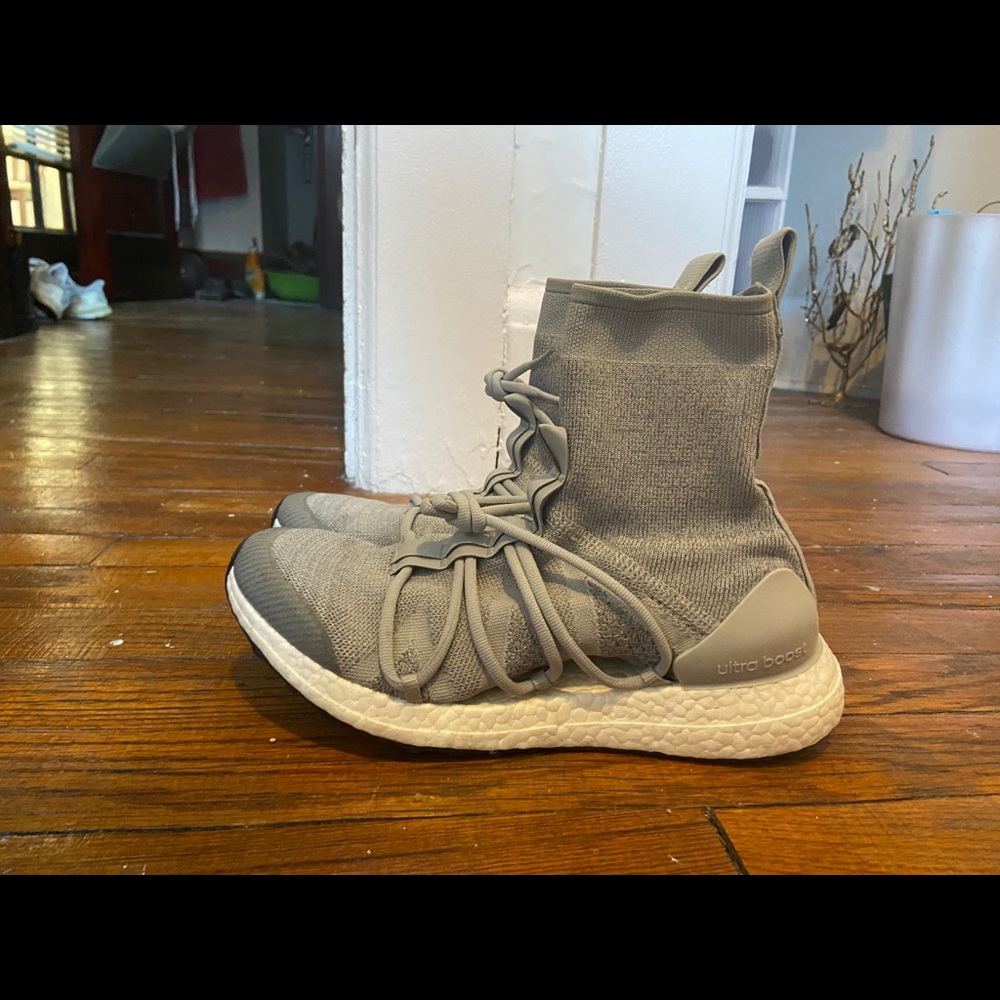 CUTE ULTRABOOST